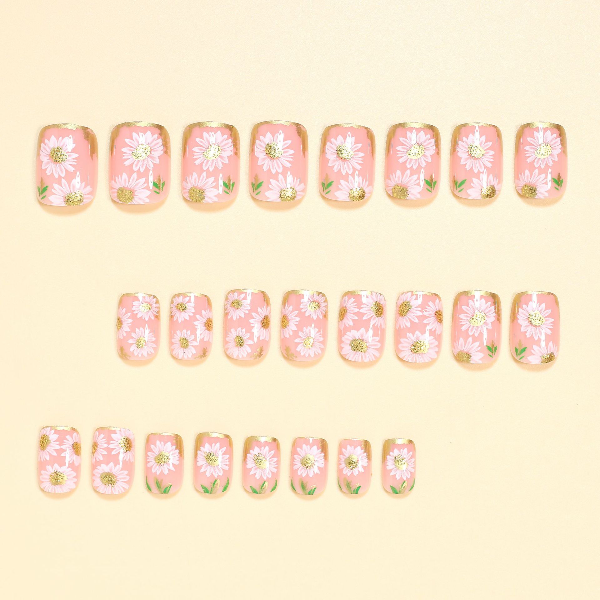 Short Square Fake Nails Golden - Embroidery Embellishments 评论和价格